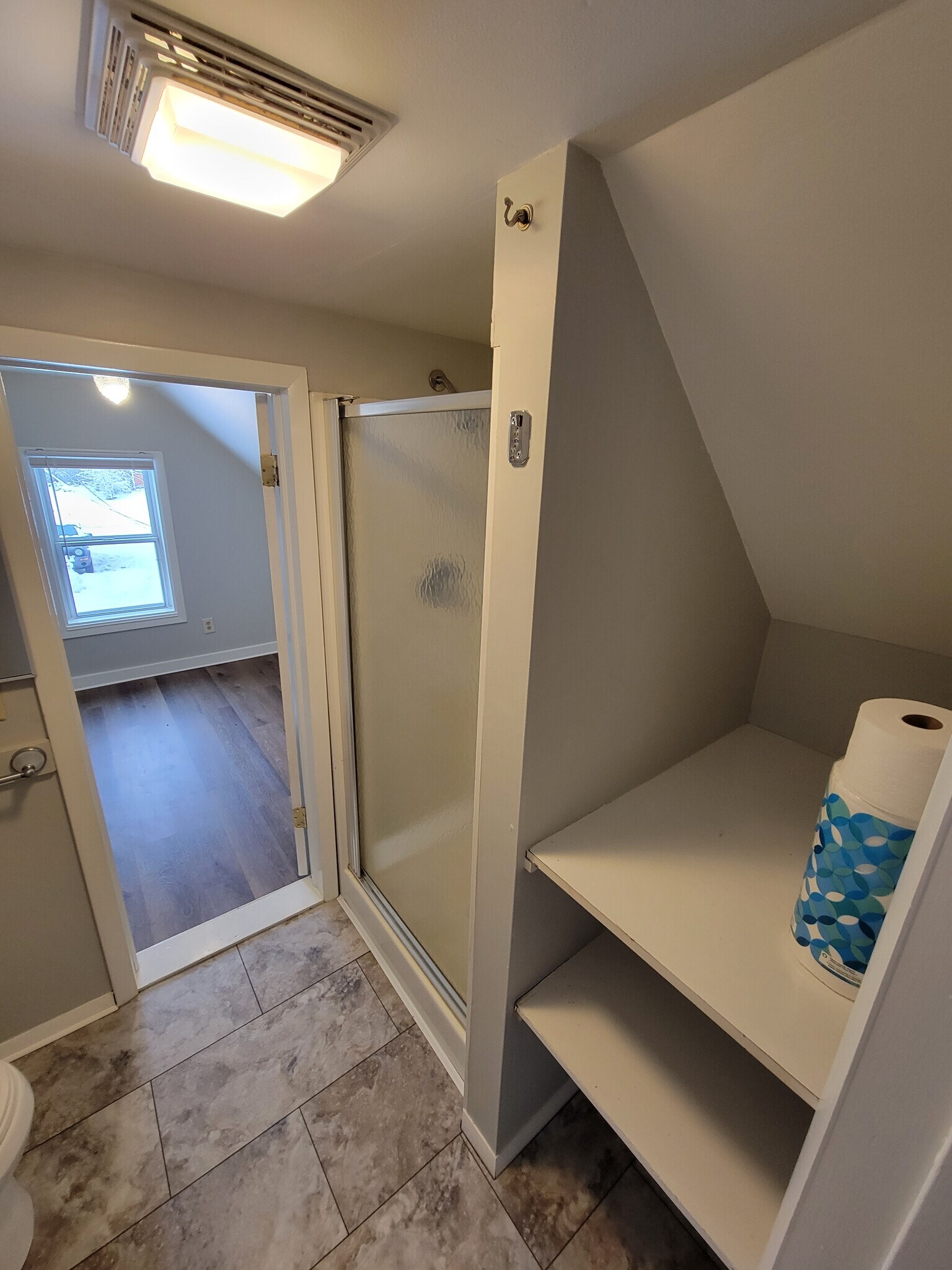 Bathroom - 106 N State St