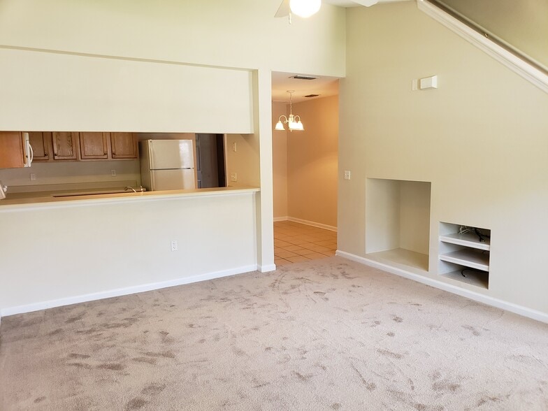 Building Photo - 4434 Gearhart Rd