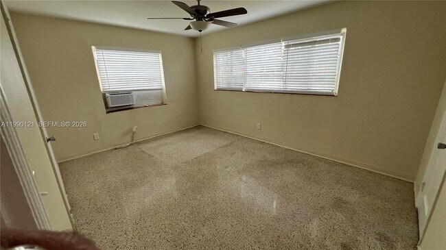 Building Photo - 1001 S 22nd Ct