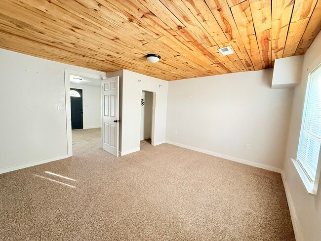 Building Photo - 8 Woolsey Rd