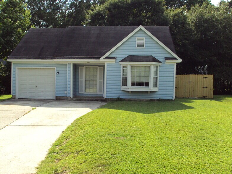 Primary Photo - 132 Alston Cir