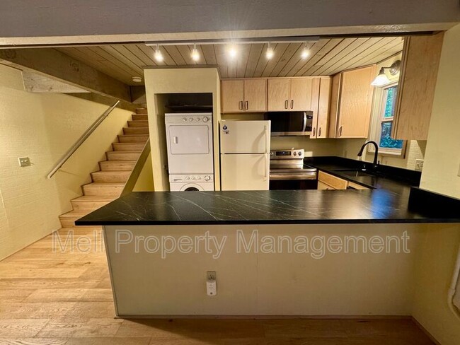 Building Photo - 199 E Cutty Sark