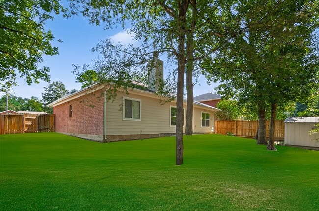 Building Photo - 22215 Jay Dr