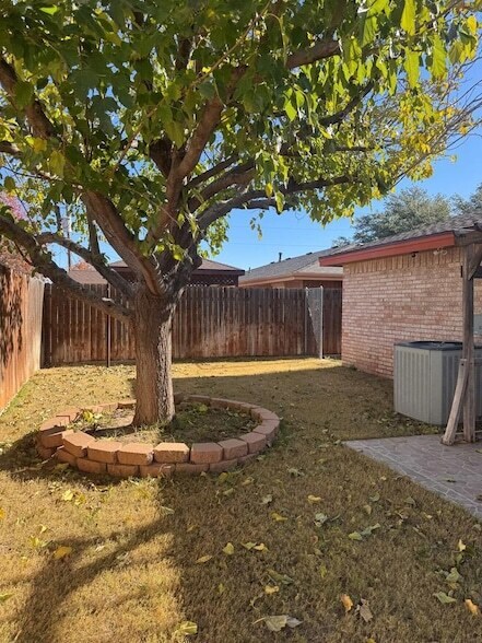 Building Photo - 403 Crenshaw Dr