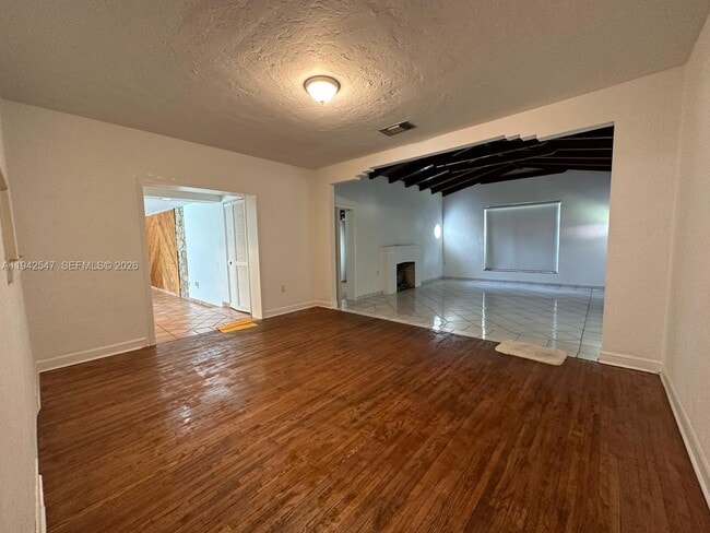 Building Photo - 3050 SW 21st St