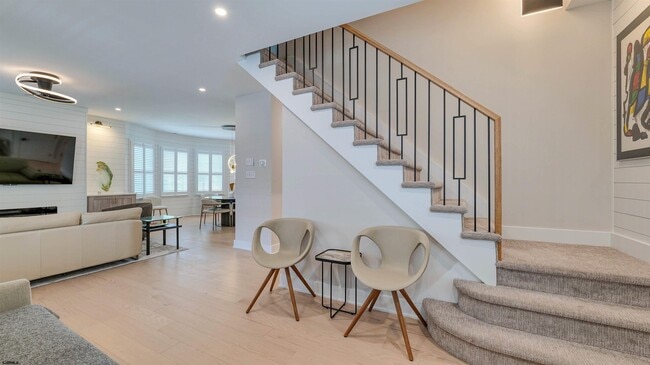 Building Photo - 6223 Winchester Ave