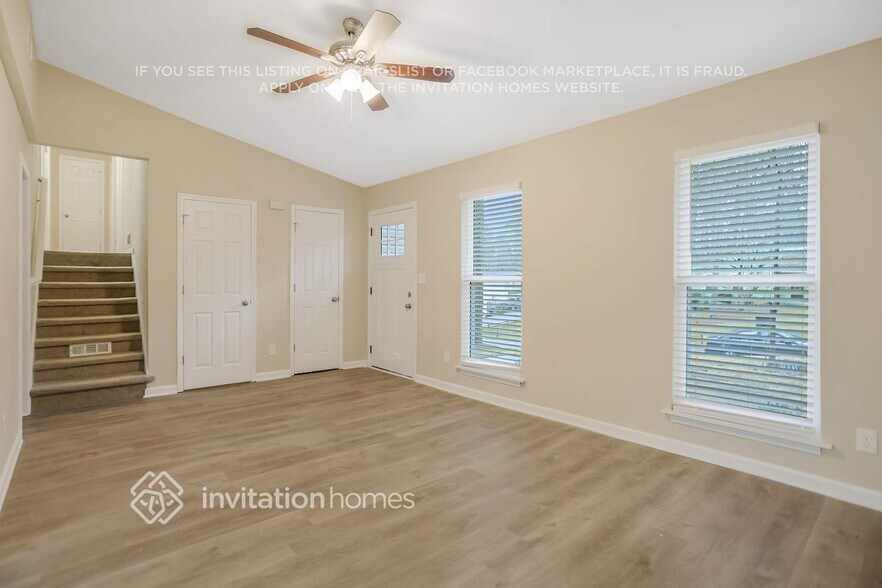 Building Photo - 4496 Fowler Ln