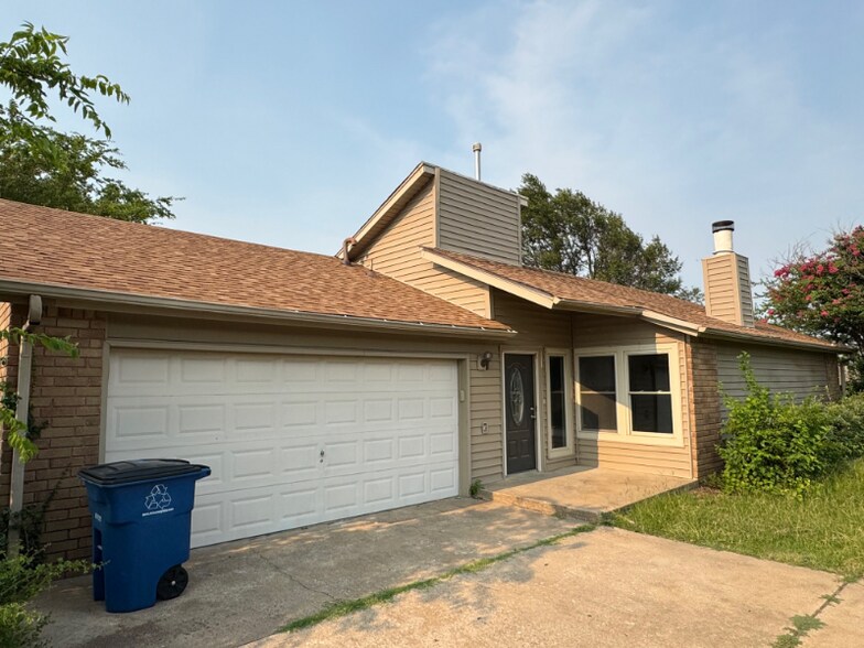 Building Photo - 3533 S 151st E Pl