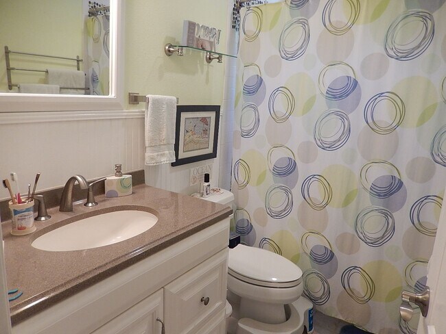Building Photo - GORGEOUS NE 4/2.5 on 1 Acre w/ Fenced Yard, Garage, Washer/Dryer, Spa Tub, Stainless Appliances, ...