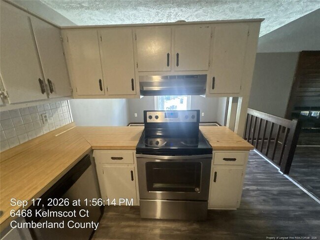Building Photo - 6468 Kelmscot Ct