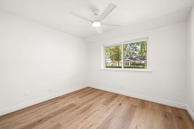 Building Photo - 10115 Moorberry Ln