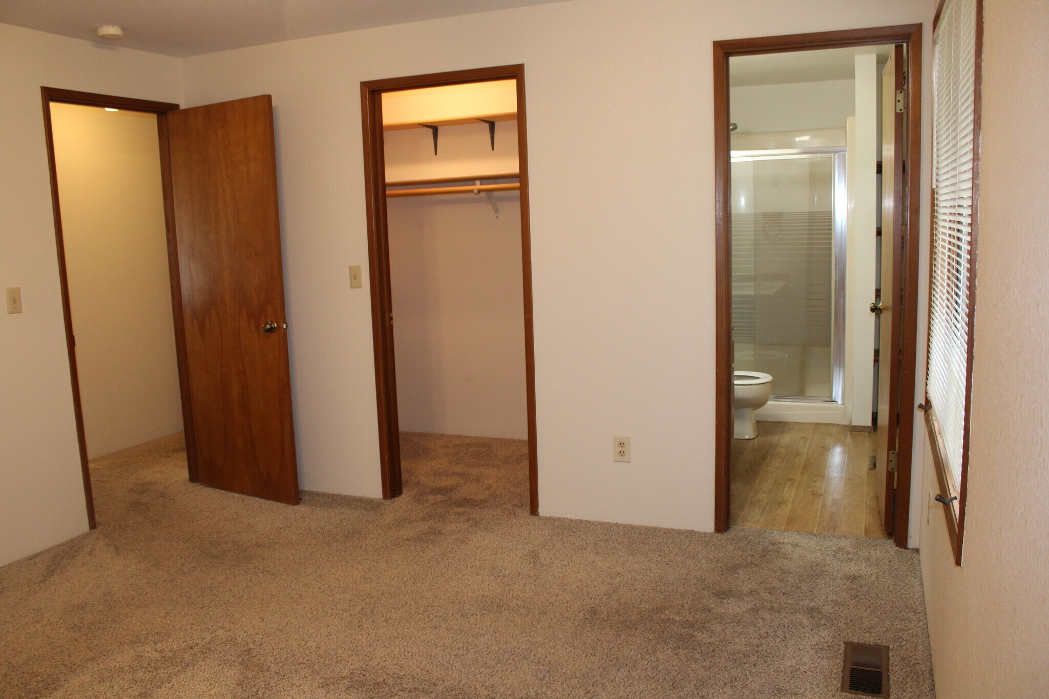 Building Photo - 1516 Woodhaven Pl