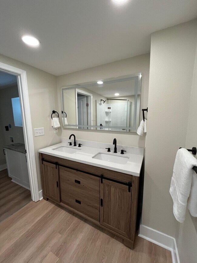 Building Photo - 254 Third St