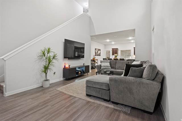 Building Photo - 2052 Dove Creek Ln