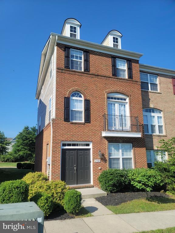 Building Photo - 20928 Houseman Terrace