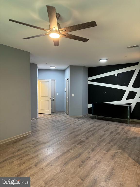 Building Photo - 8390 Ice Crystal Dr