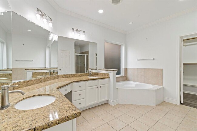 Building Photo - 2306 Alassio Isle Ct