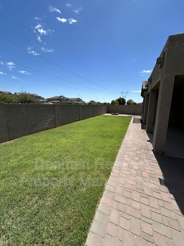 Building Photo - 4843 S Brice