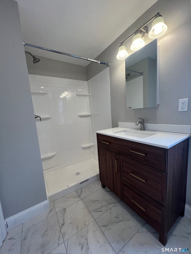 Building Photo - 50 Fairview St