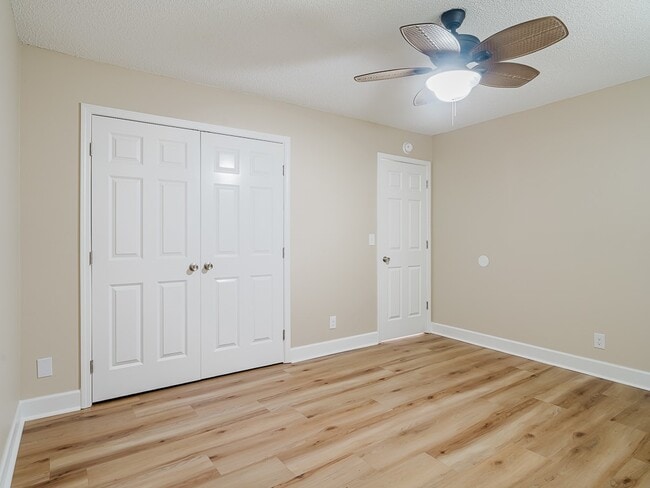 Building Photo - 1319 W Forest Dr