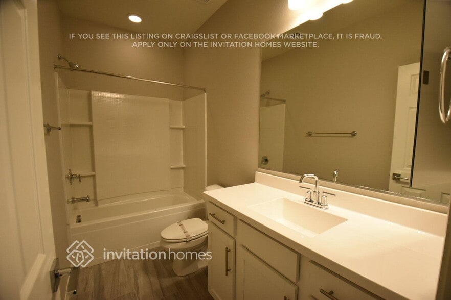 Building Photo - 5935 N 187th Ln