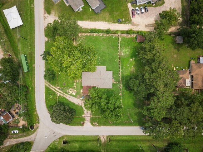 Building Photo - 15722 Treichel Rd