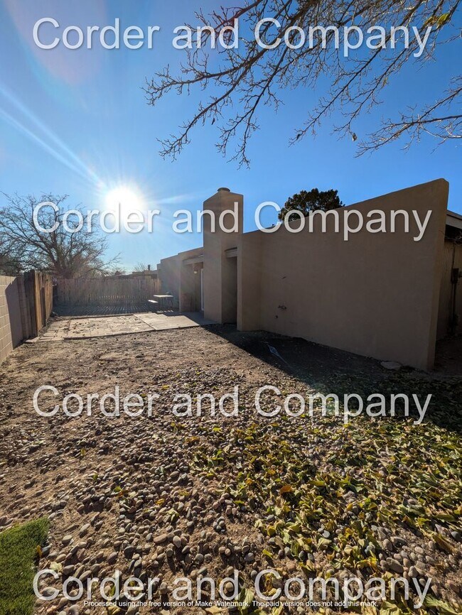 Building Photo - Spacious and naturally lit 4 Bathroom, 2 Bathroom, 2 Car Garage Home at 1,933 Sq Ft.