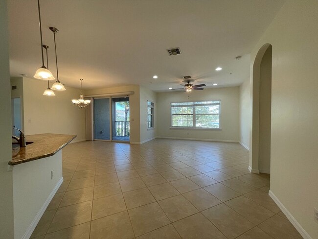 Building Photo - ANNUAL RENTAL - MIRASOL AT COCONUT POINT 3 BED/2 BATH WITH GARAGE
