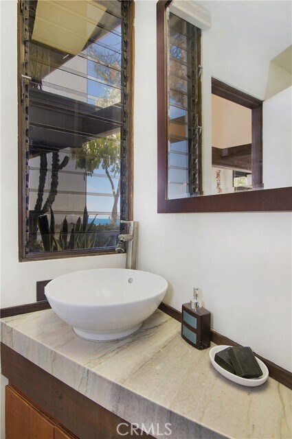 Building Photo - 785 Alta Vista Way