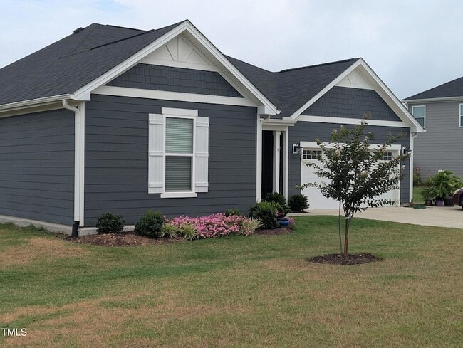Building Photo - 225 Thomas Gage Dr