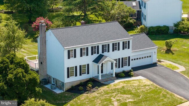 Building Photo - 1213 Clearfield Cir