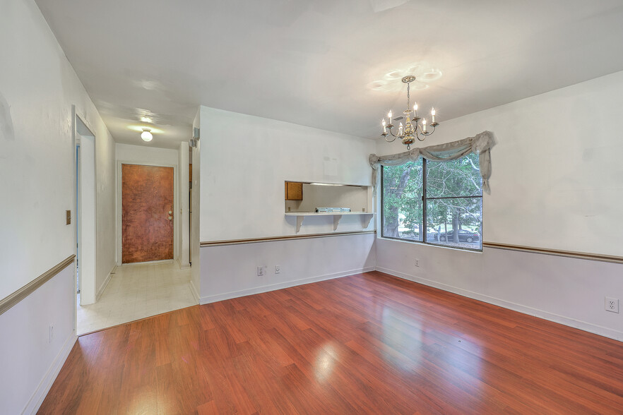 Building Photo - 2736 Jobee Dr