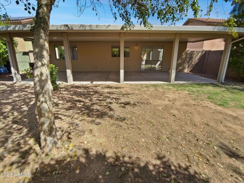 Building Photo - 15877 W Statler St