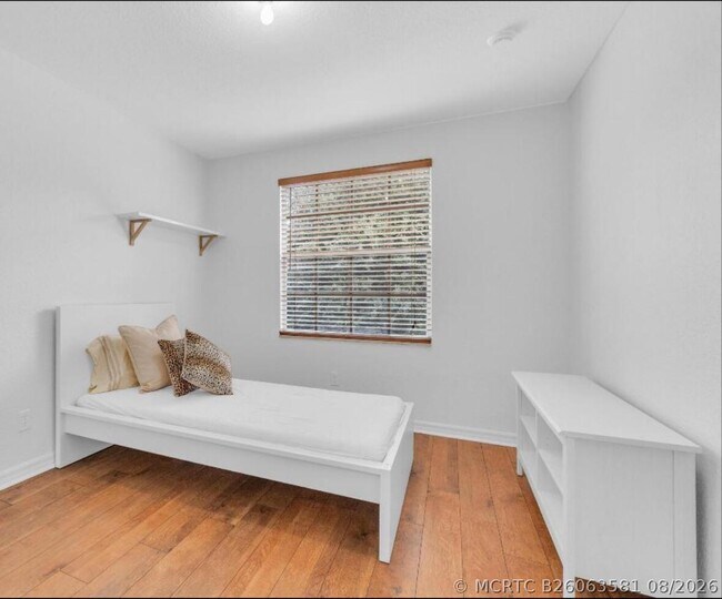 Building Photo - 22162 Majestic Woods Way