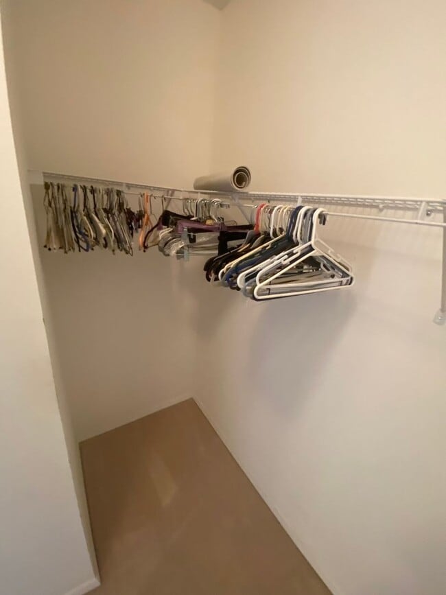 Building Photo - Lovely and Spacious Unfurnished, 2 + 2 Pat...