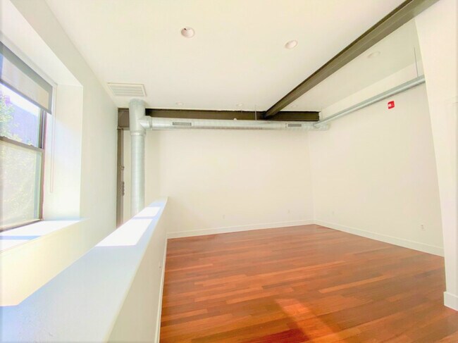 Building Photo - Berks Lofts