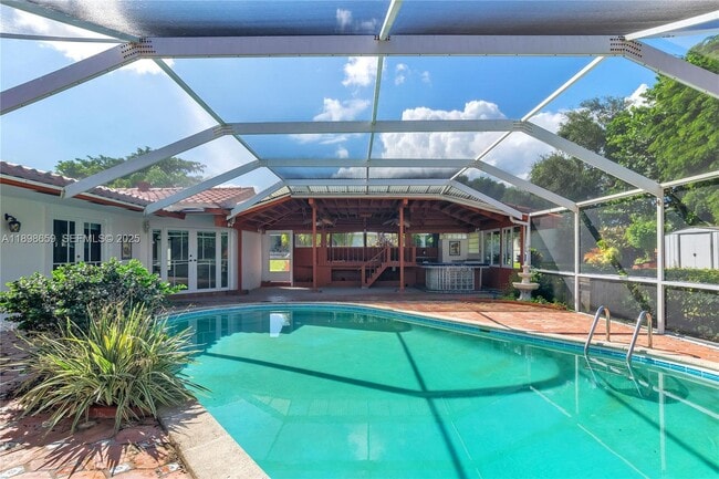 Building Photo - 17320 SW 89th Ave