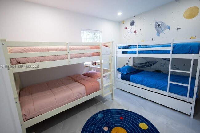 Building Photo - 1435 Grant St