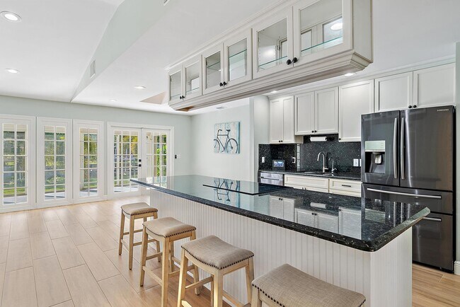 Building Photo - 1260 SW 25th Ln