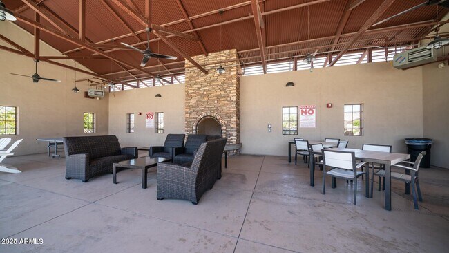 Building Photo - 9144 W Louise Dr
