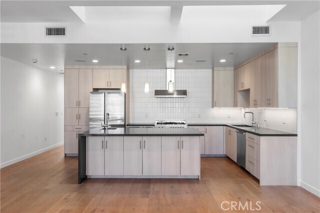 Primary Photo - 6566 W 85th Pl