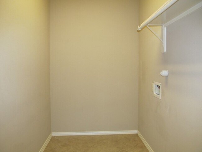 Building Photo - 13022 Golden Water Ct