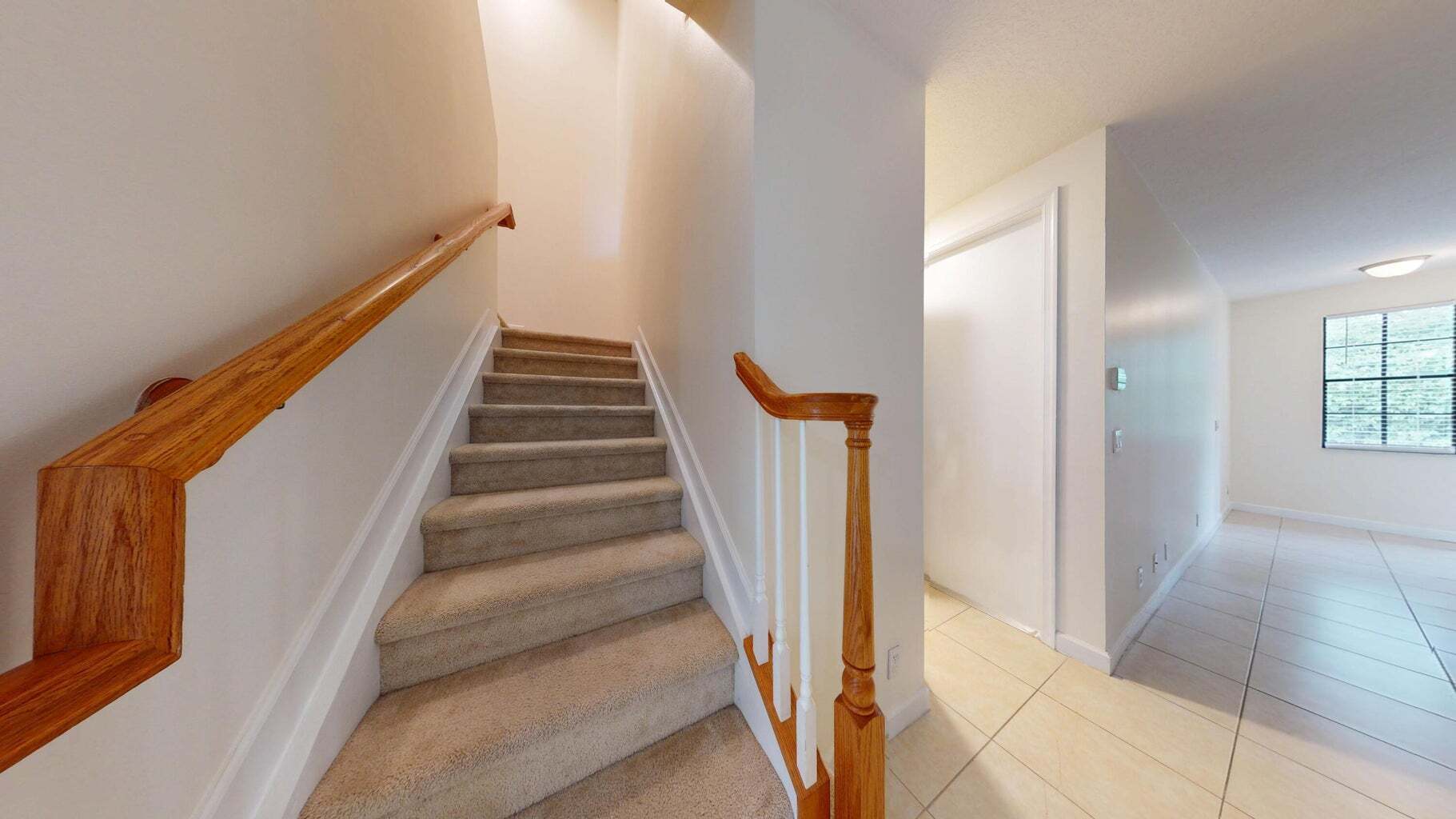 Building Photo - 235 W Chrystie Cir