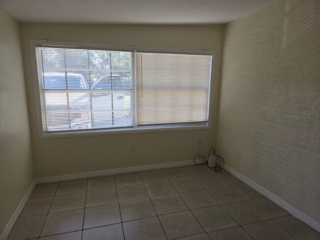 Building Photo - 3711 Roxane Blvd