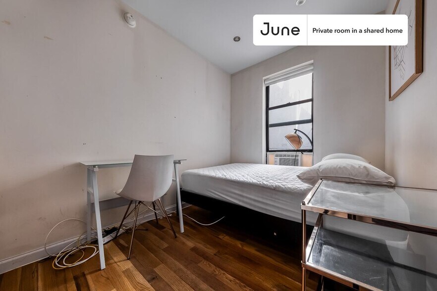 Primary Photo - Room in Shared 5 bed/2 bath home