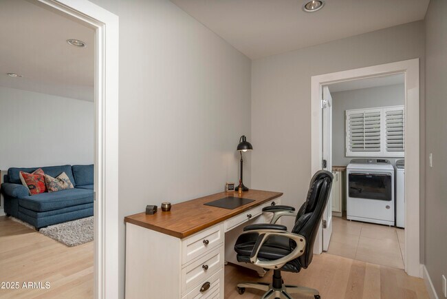 Building Photo - 4628 N Avenida Del Puente