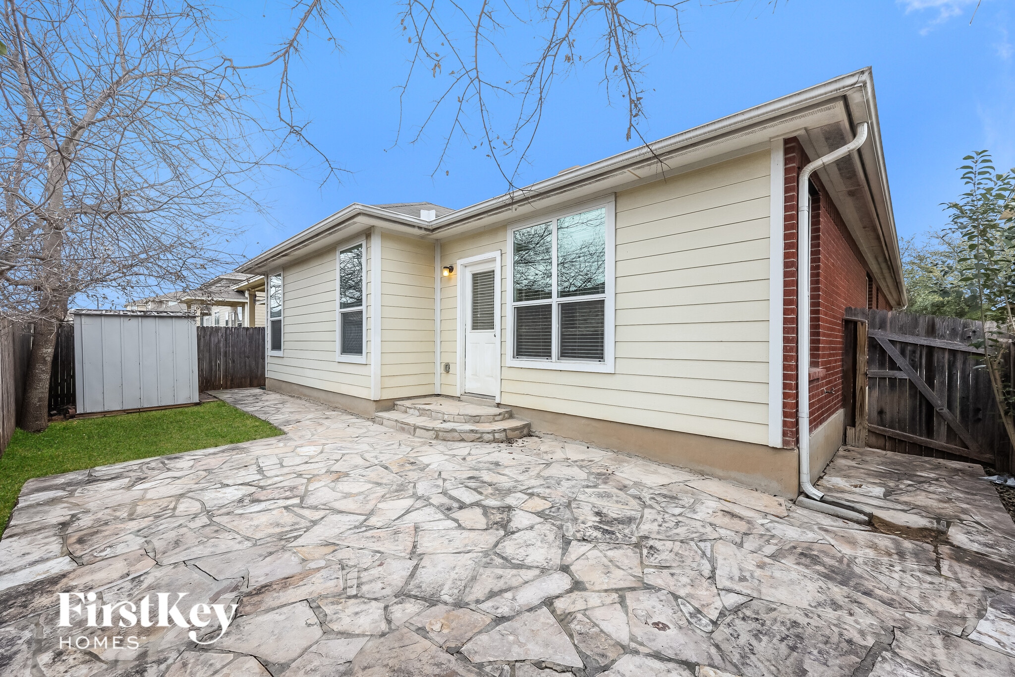 Building Photo - 10834 Mustang Oak Dr