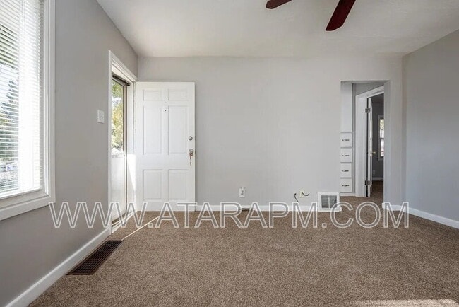 Building Photo - 291 S 800 W