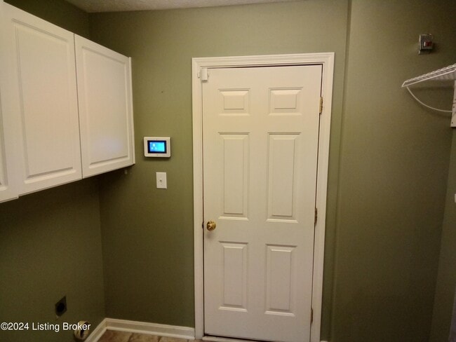 Building Photo - 10143 Spring Gate Dr