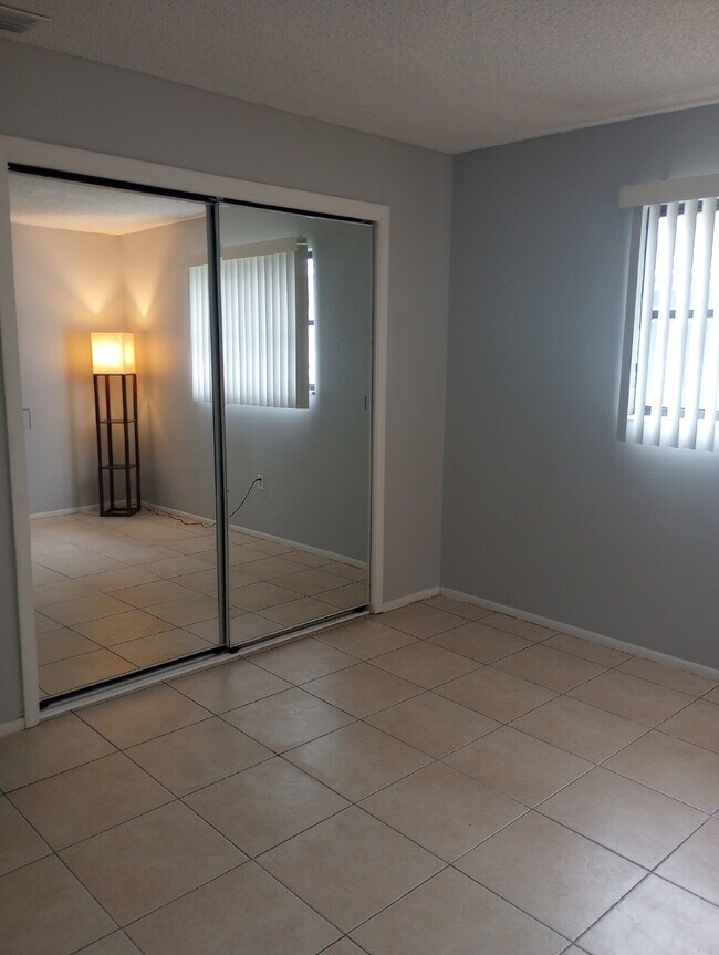 Building Photo - 4207 Pierce Ct